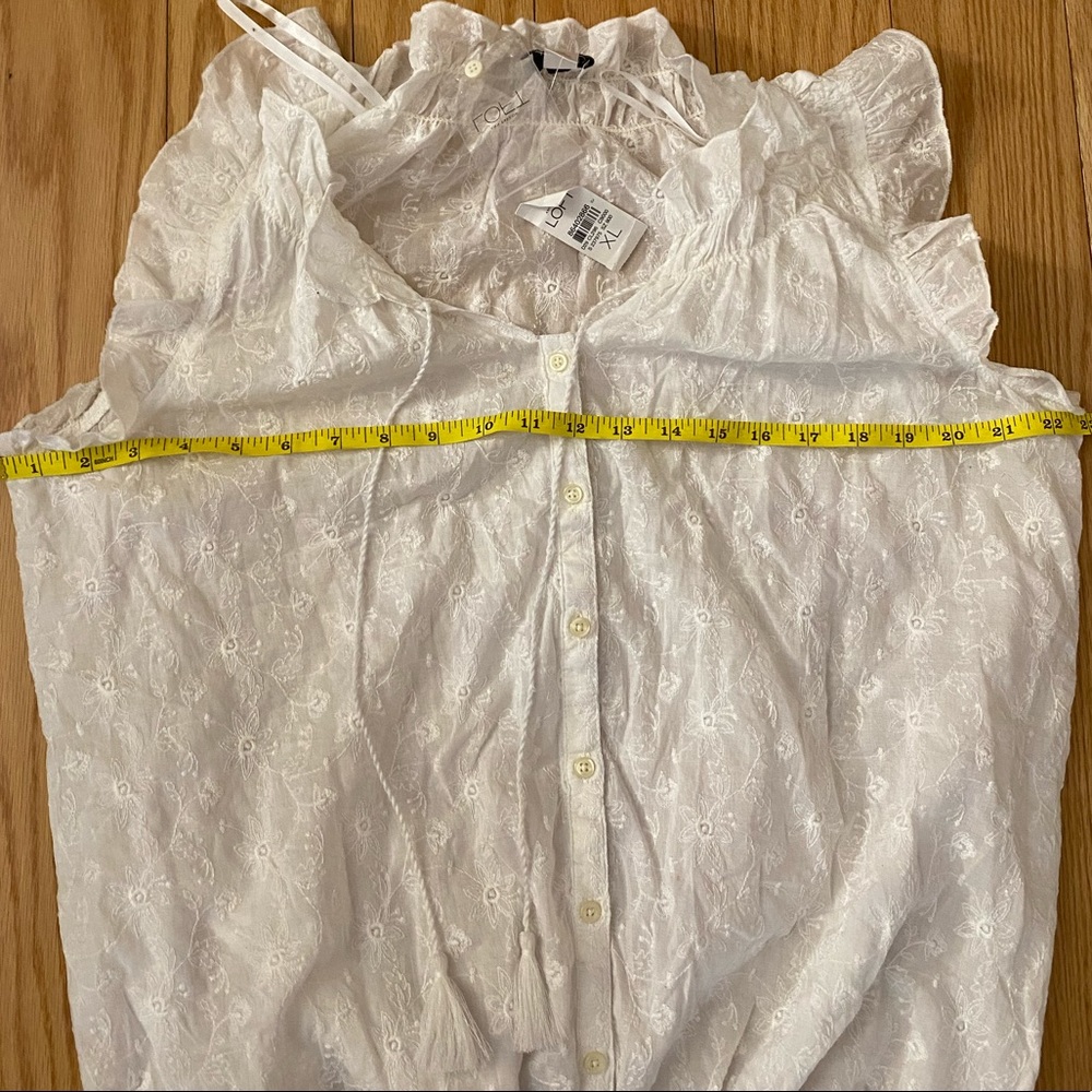 Ann Taylor Loft white eyelet sleeveless button-up shirt - Picture 6 of 6